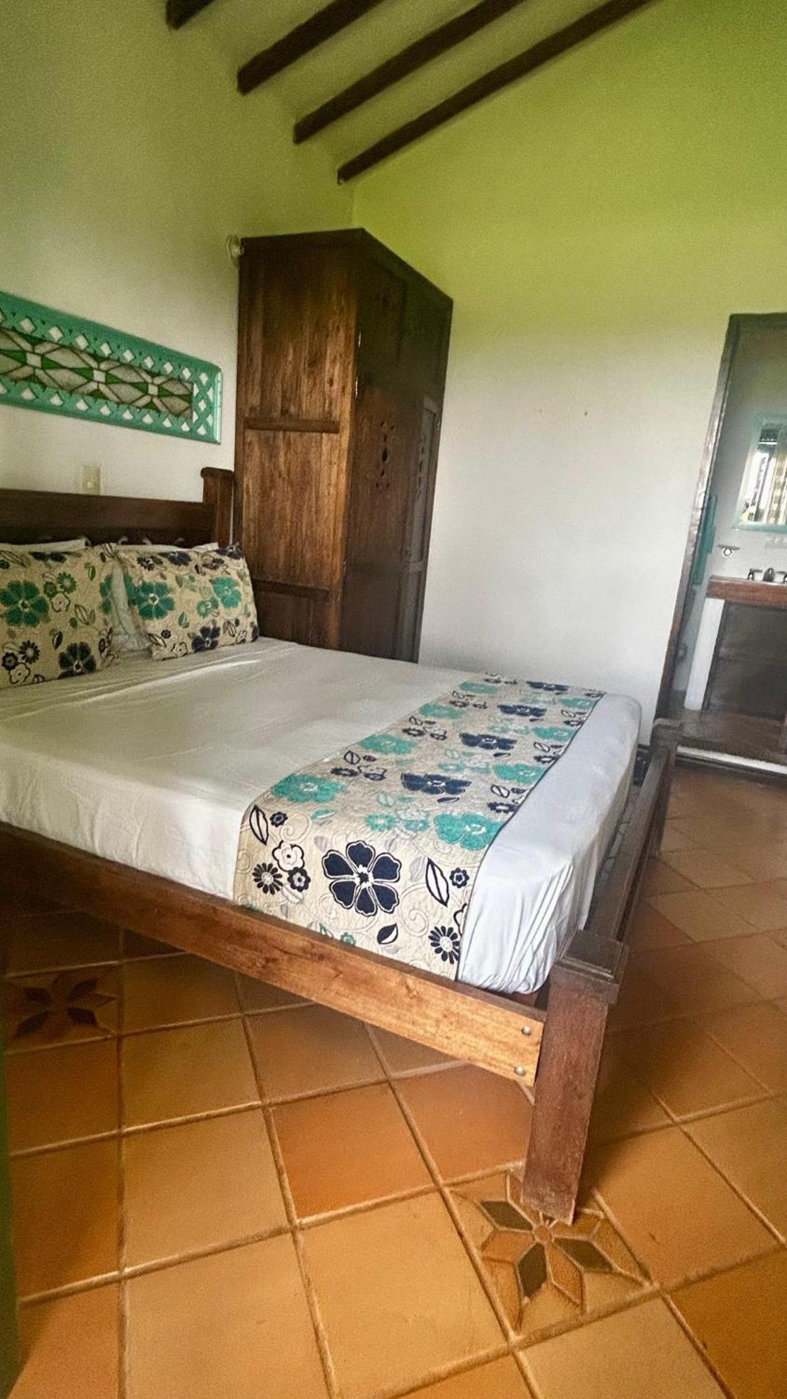 Juana Hotel *