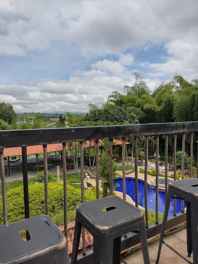 Hotel Juana Cerritos