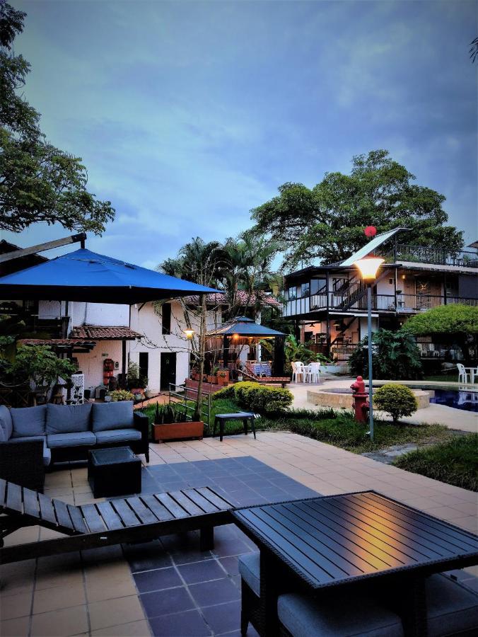 Juana Hotel *